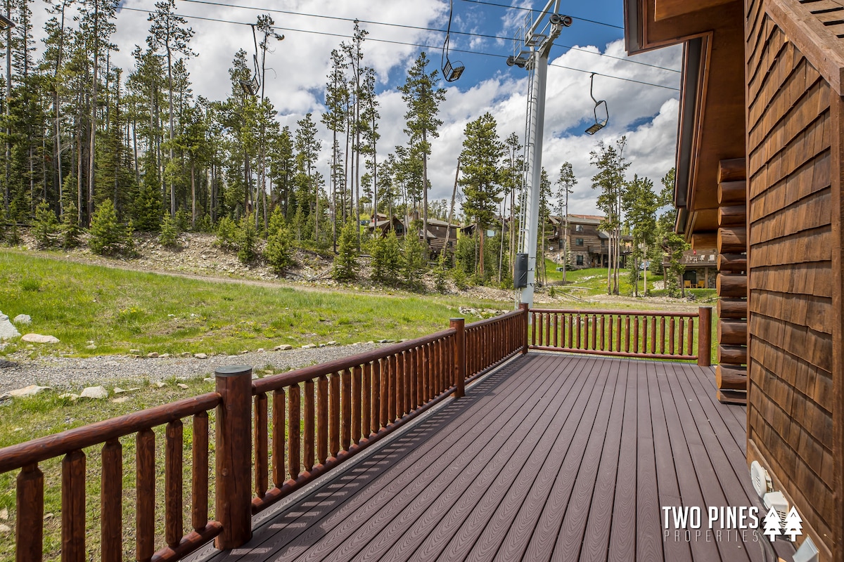 Powder Ridge Summer Getaway Cabin Near the Resort!