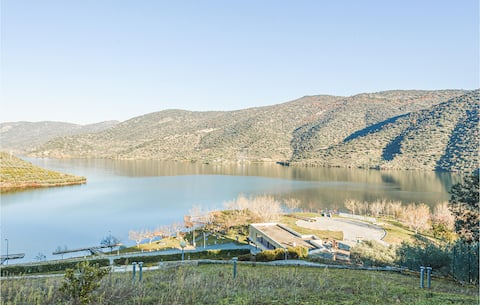 Amazing apartment in Freixo de espada c