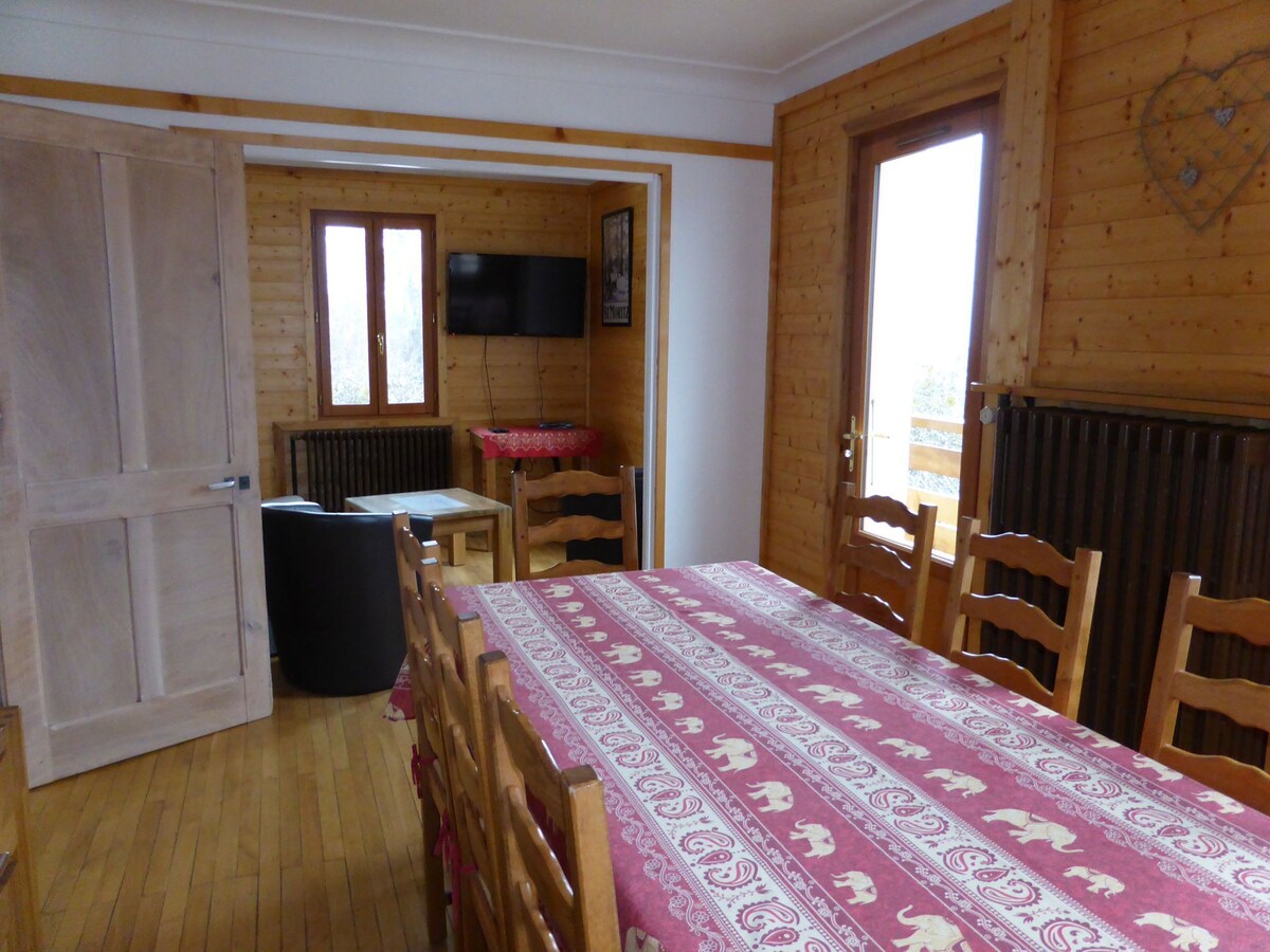 Chalets for 10 people