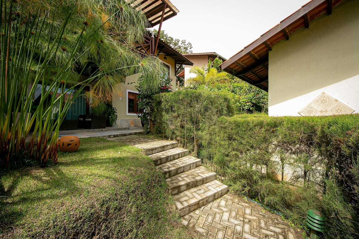 瓜拉米兰加（ Guaramiranga ）带私人露台的双卧室公寓（ Apt 16 Monte Verde ）