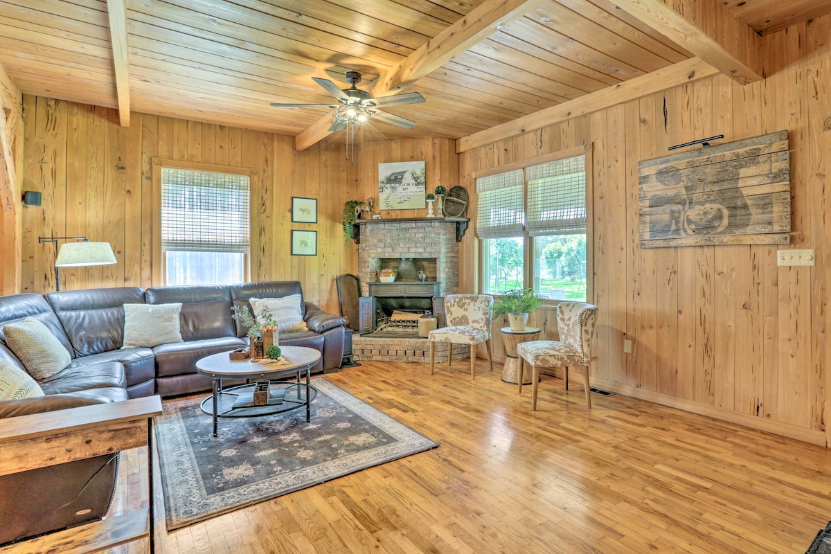 Peaceful Cairo Farmhouse w/ Barn & Fire Pit