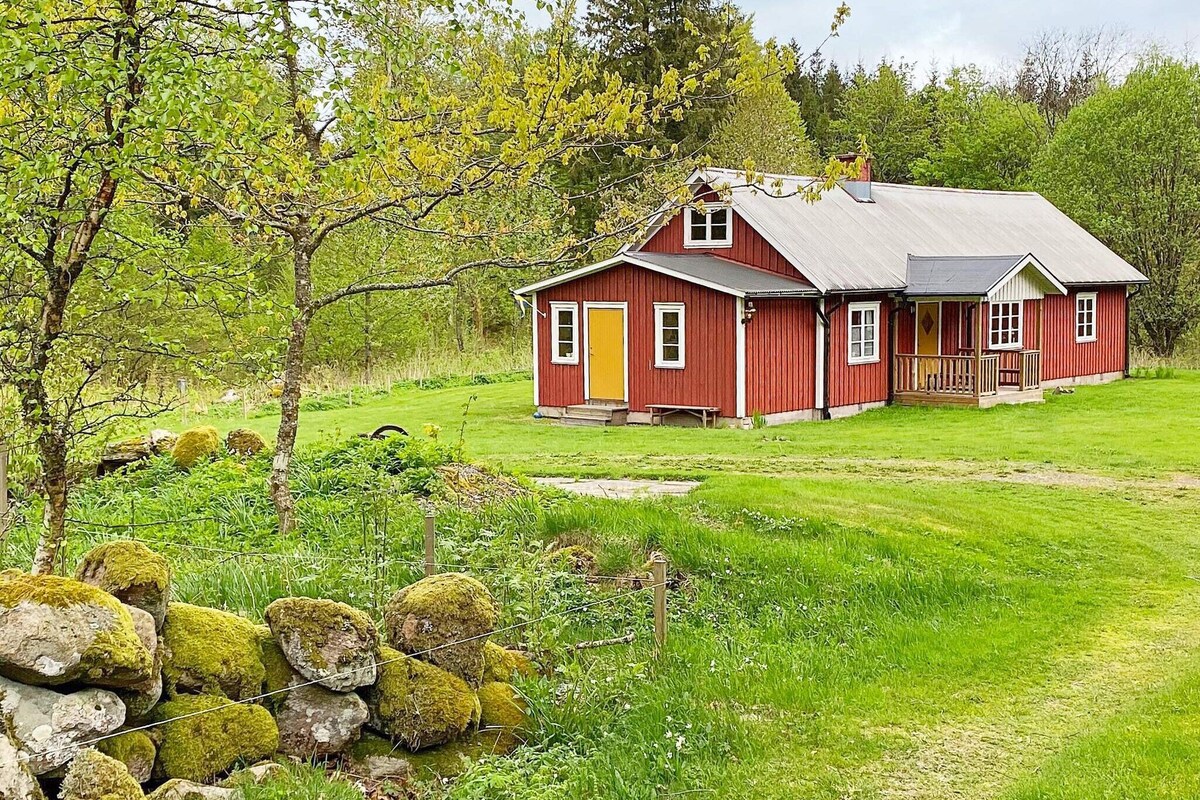 6 person holiday home in ullared