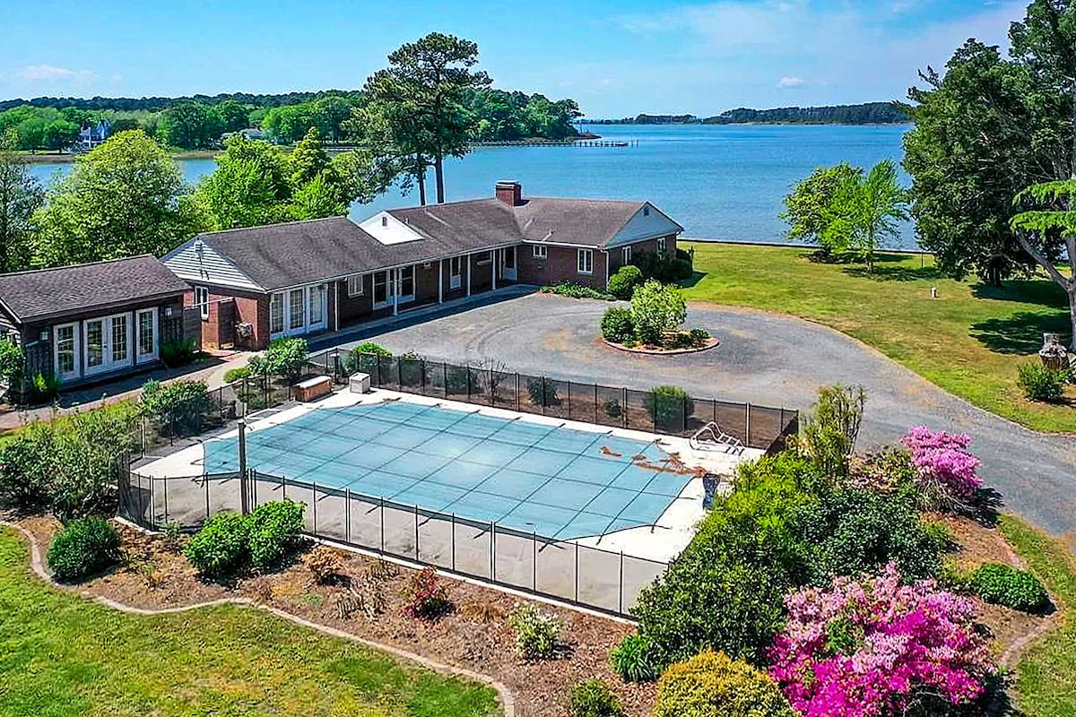 Bayfront Retreat w/ Game Room + Outdoor Pool!