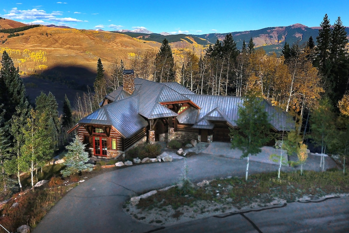 The Gray Fox! Luxury, Hot tub, Sauna, Ski in/out