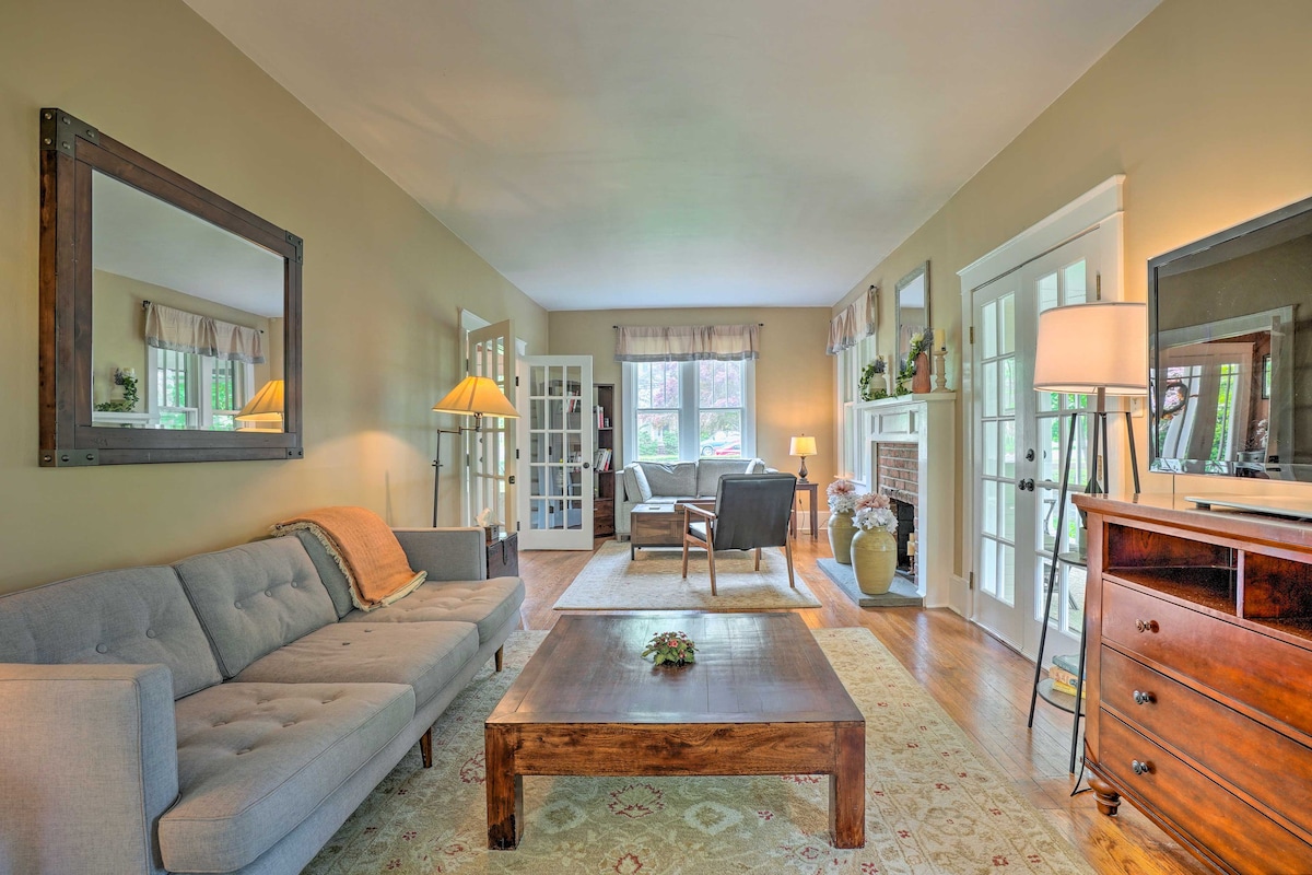 Elegant Charles Town Home: Grill, Walk Dtwn!