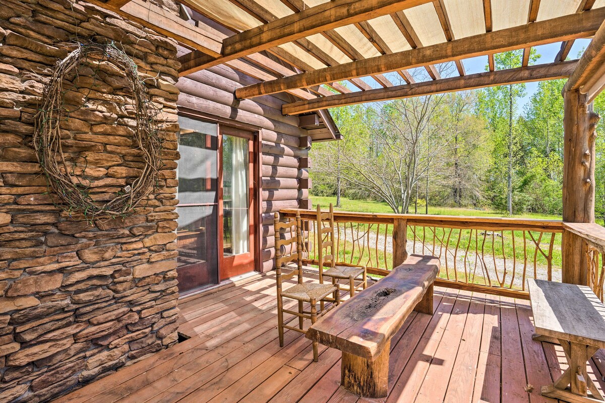 阳光明媚的原木小木屋度假屋带后院宽敞