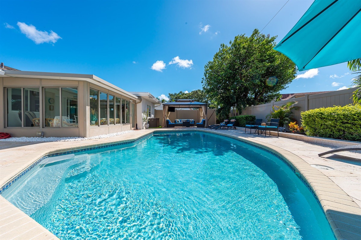 Ocean Ridge Oasis- Heated Pool|Firepit|Near Beach!