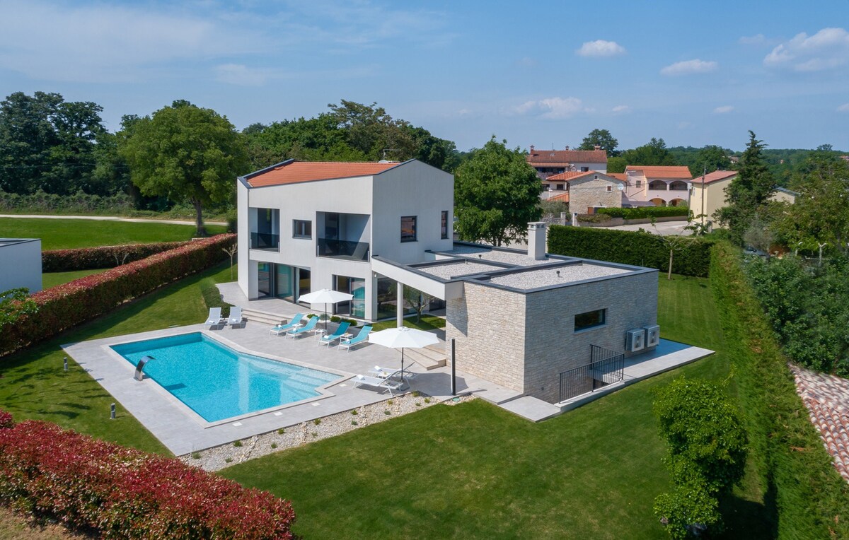 Villa Girasole with Pool
