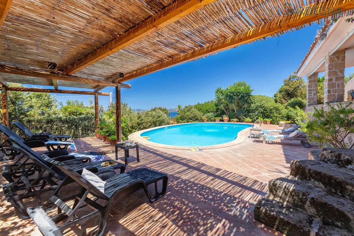 Villa Julia sea view with independent pool