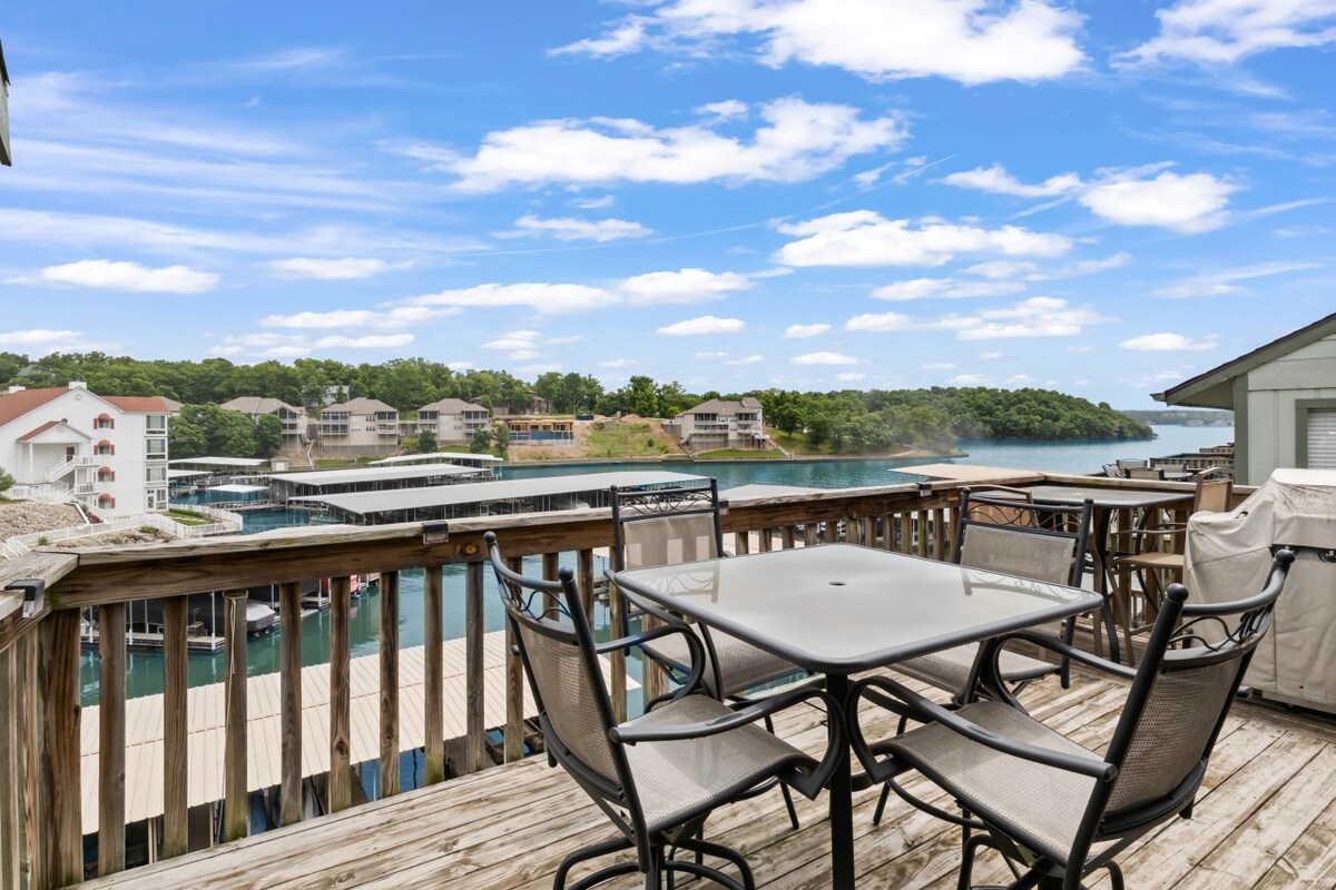 Summertime Blues-Indoor Pool-Top Floor Waterfront!