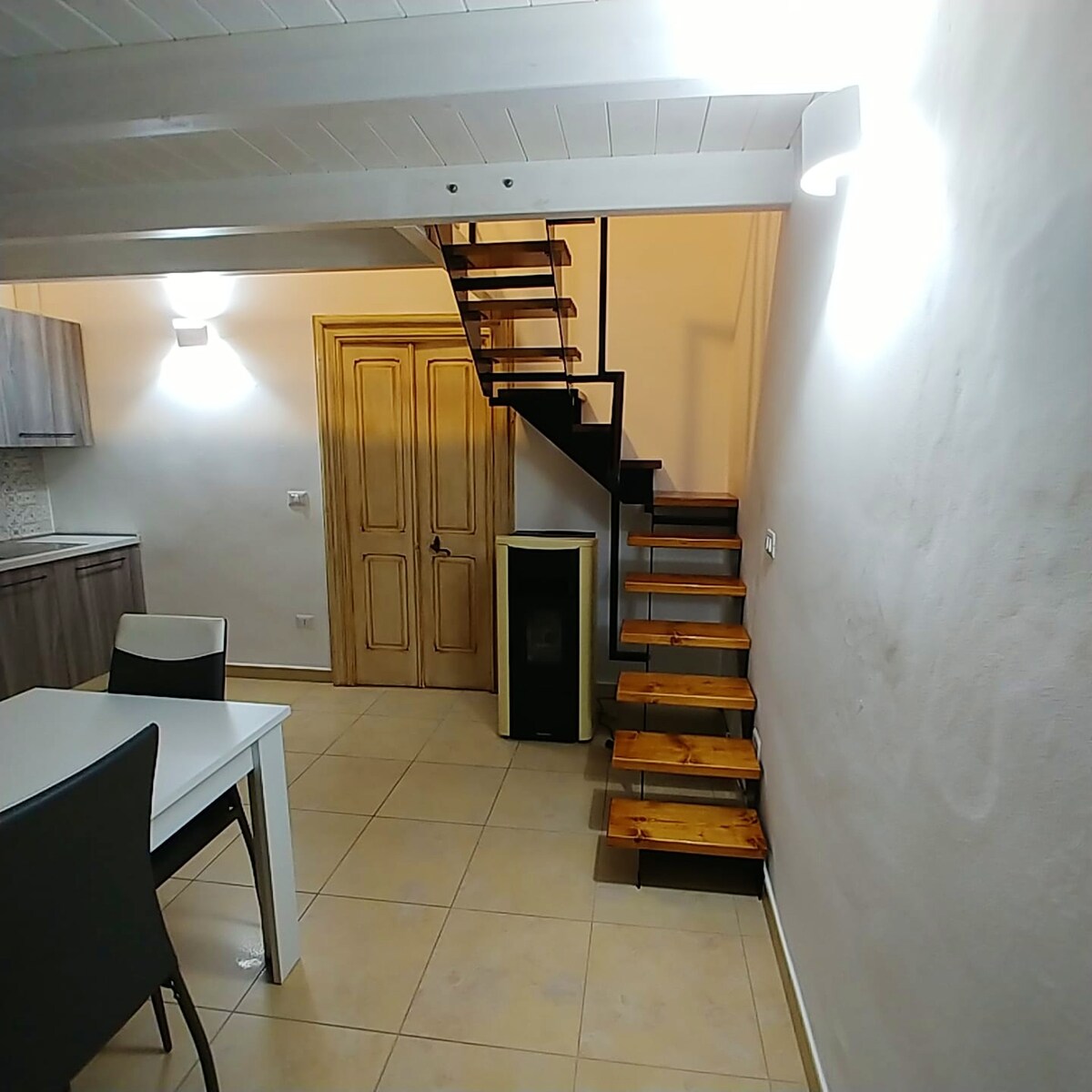 Studio 8 km away from the beach for 4 ppl.