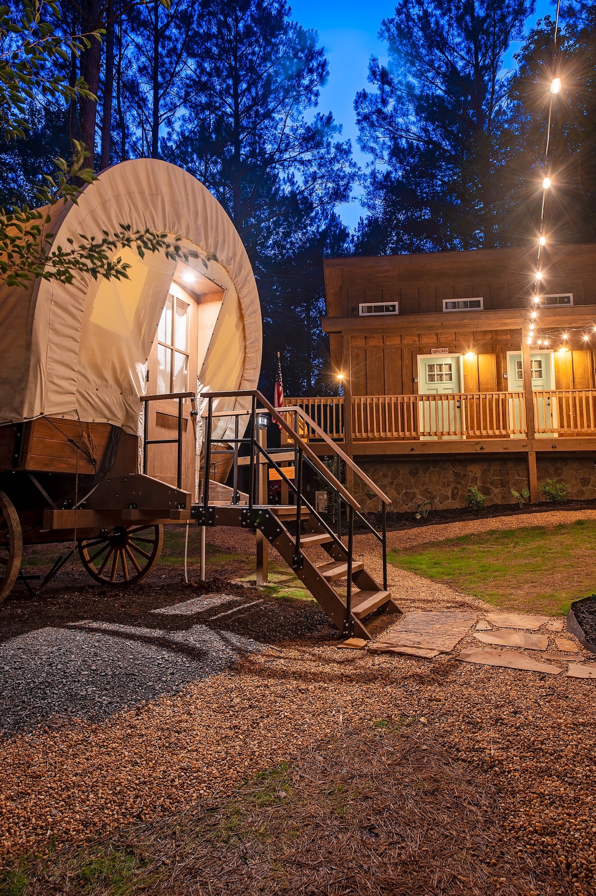 The Pioneer  |  Real Covered Wagon | King Bed & Bu
