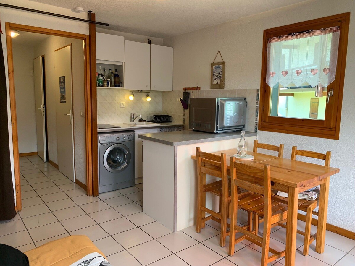 Comfortable apartment close to the village