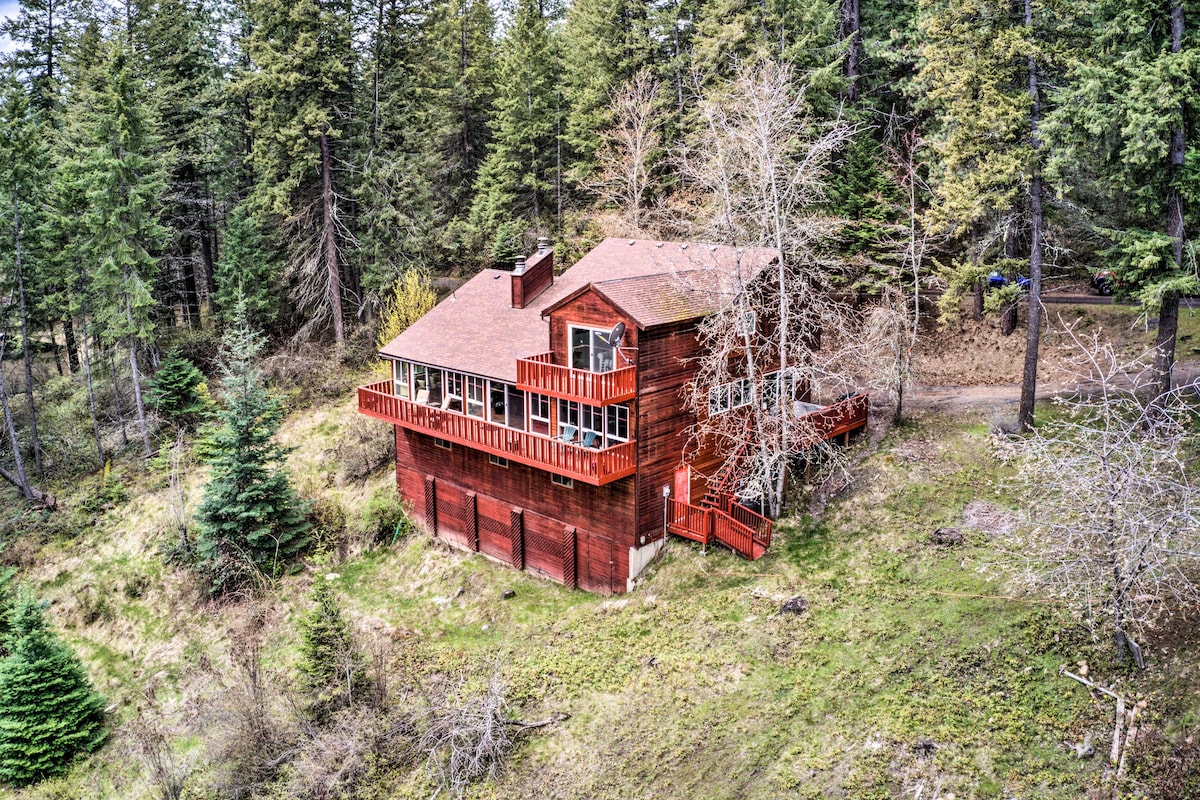 Spacious Sun-Up Bay Cabin, 20 Min to Downtown CDA!