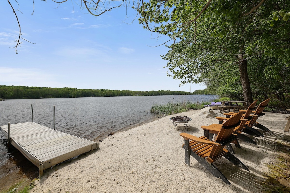 Lakefront Lodge in Pocono Resort