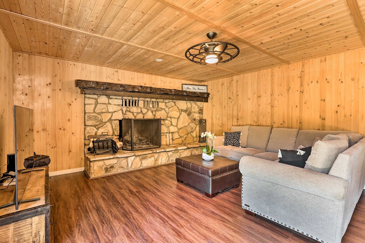 Spacious Lake Arrowhead Cabin w/ Jacuzzi Spa!