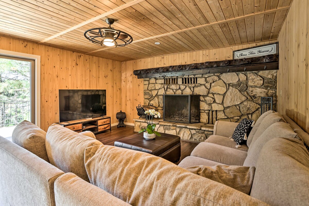 Spacious Lake Arrowhead Cabin w/ Jacuzzi Spa!