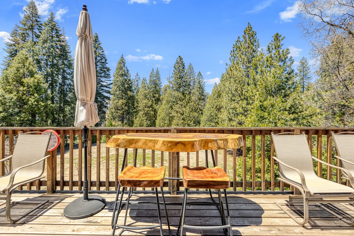 Rocky Meadow | Shaver Lake Family Cabin