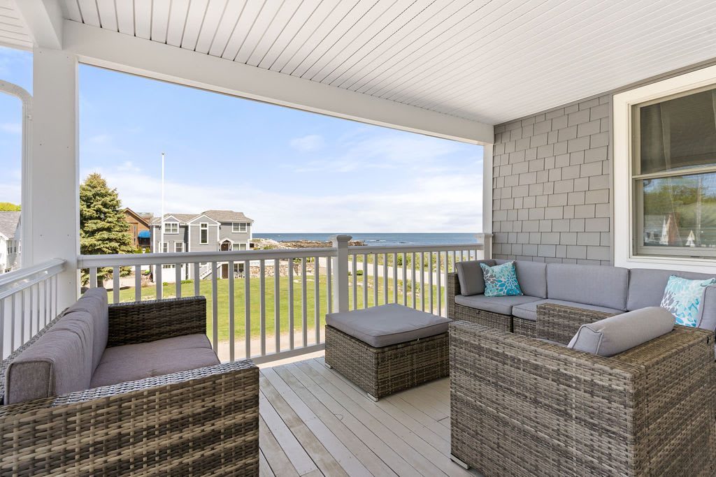 Private Deck|Ocean Views|Walk to Beach|Snug Harbor