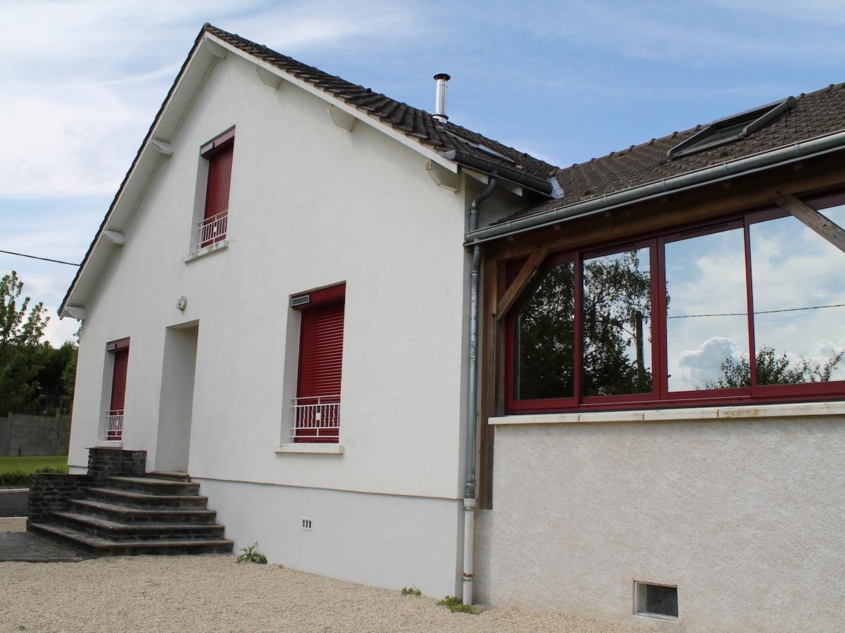 Maison familiale à 550m des Thermes du Connétable