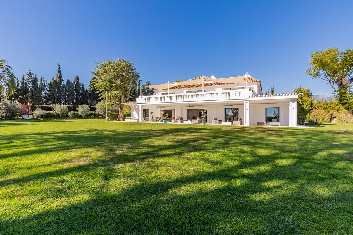 Holiday villa for rent in Marbella