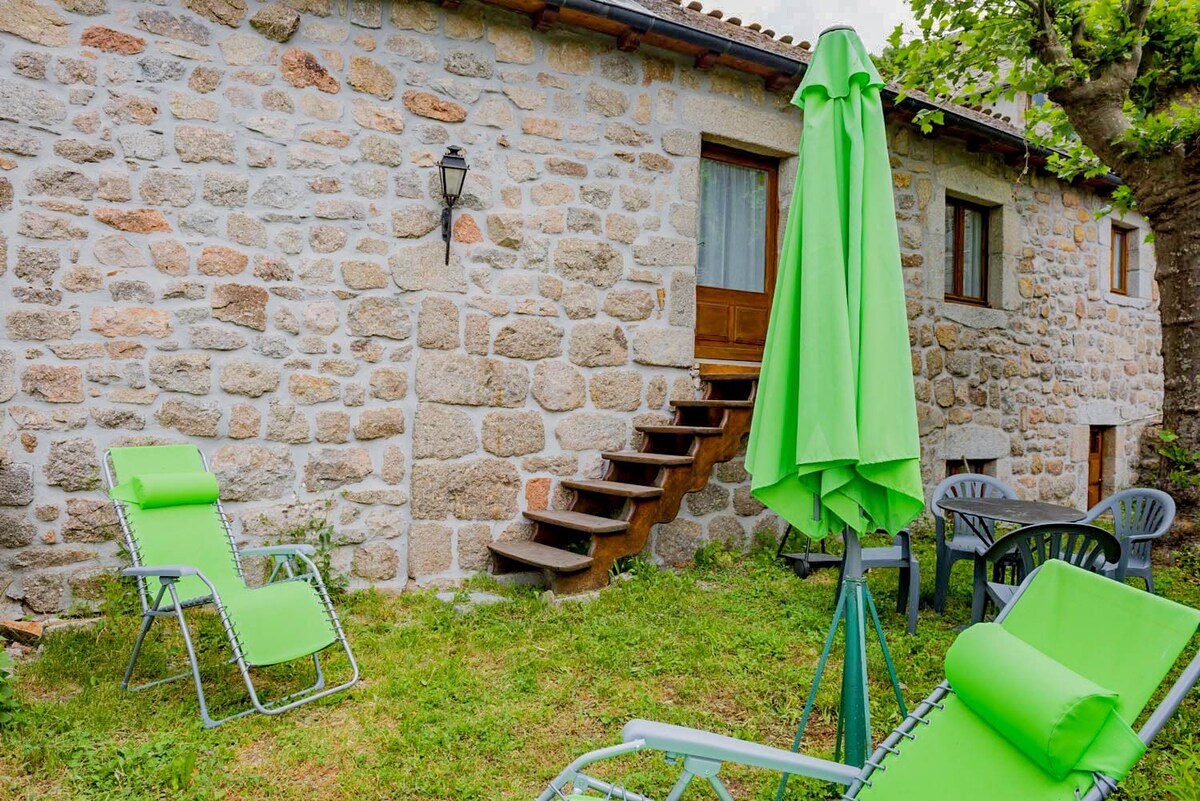 Gîte Le Mont Lozère 2/4 Personnes