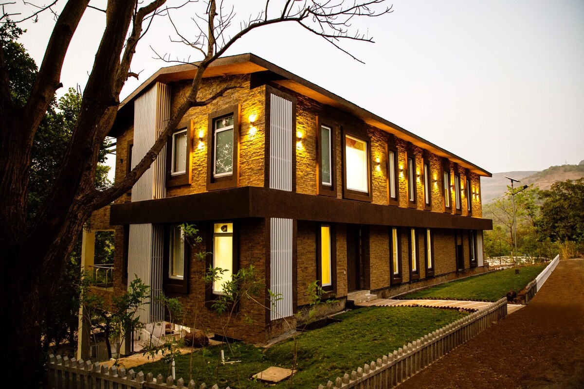 Nawabie's -Villa Marley in Khandala Valley
