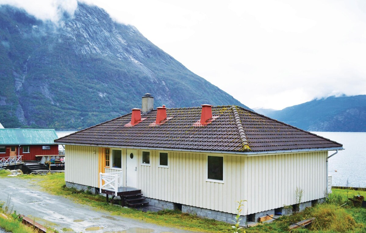 位于Eidfjord的绝佳房源，有3间卧室和无线网络