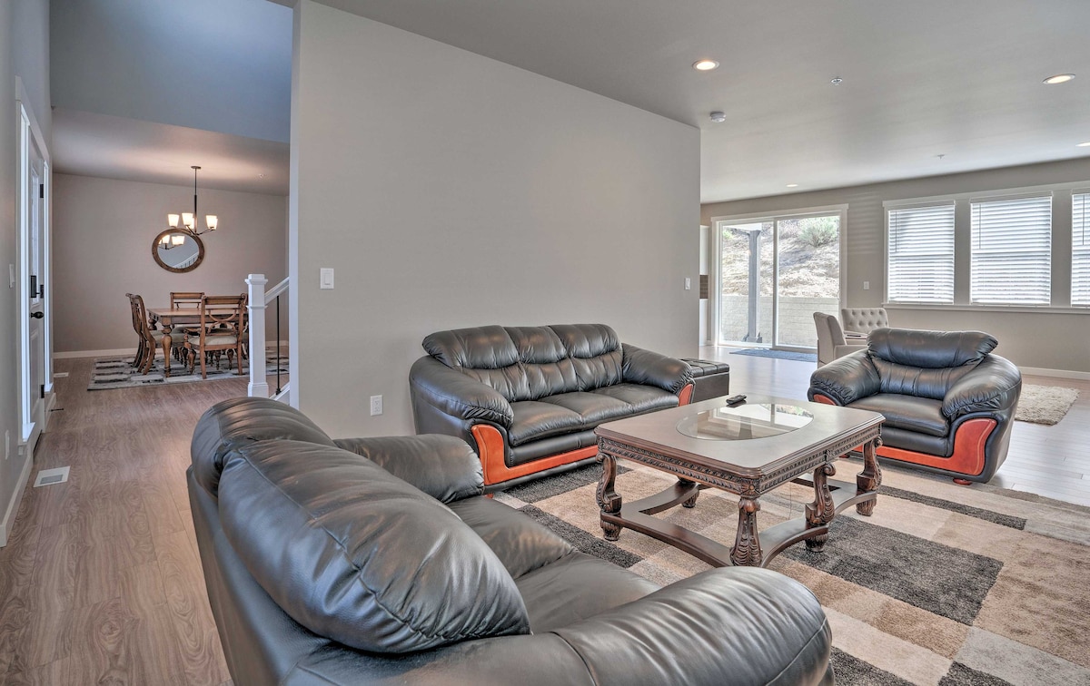 Modern Home Near River, Leavenworth & Chelan!