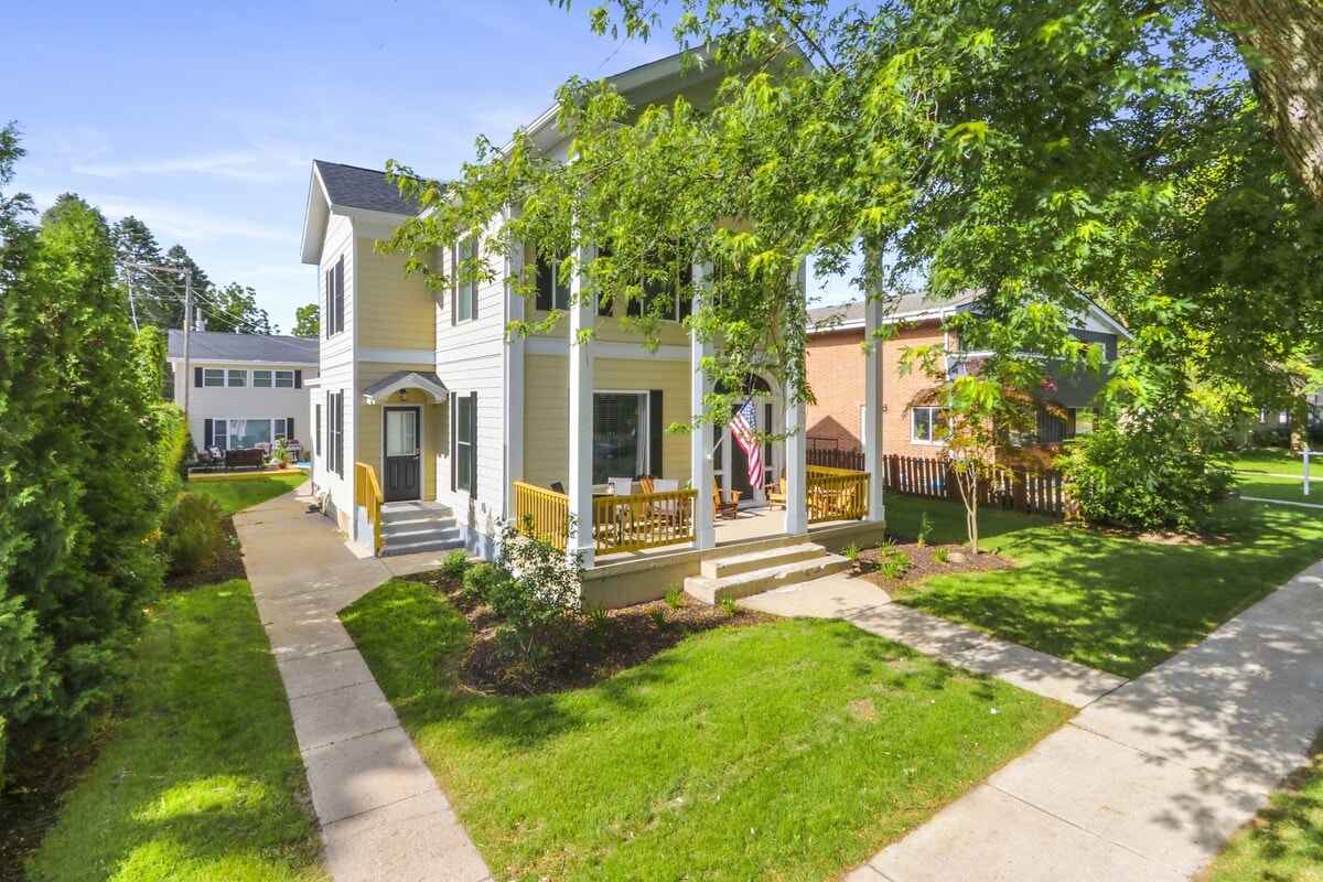 White House on Wisconsin- Entire Property sleeps20