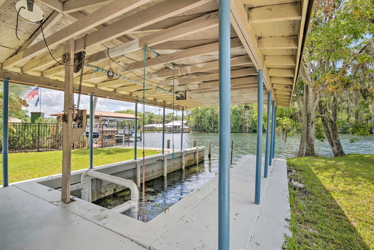 Riverview Homosassa Escape w/ Dock + Lanai!