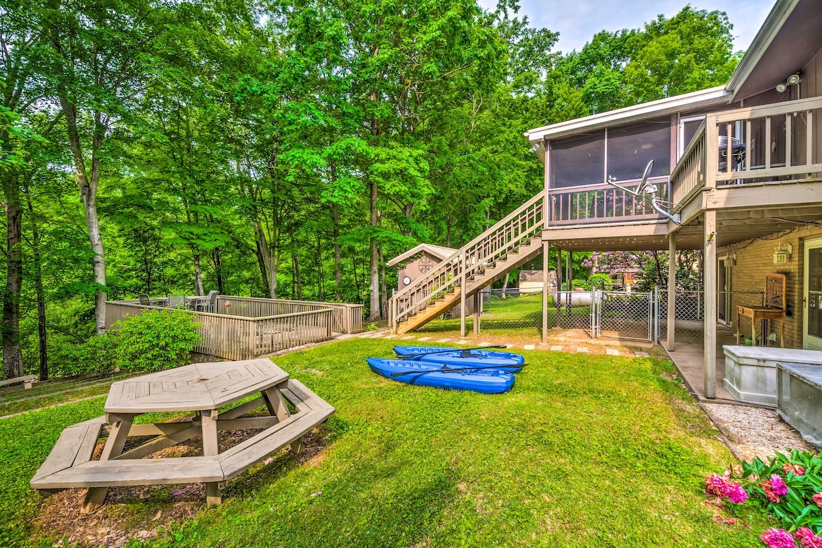 Barren River Lake Home w/ Boat Dock + Grill!