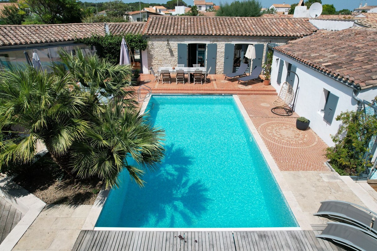 Ecological villa in Rivedoux-Plage with private pool