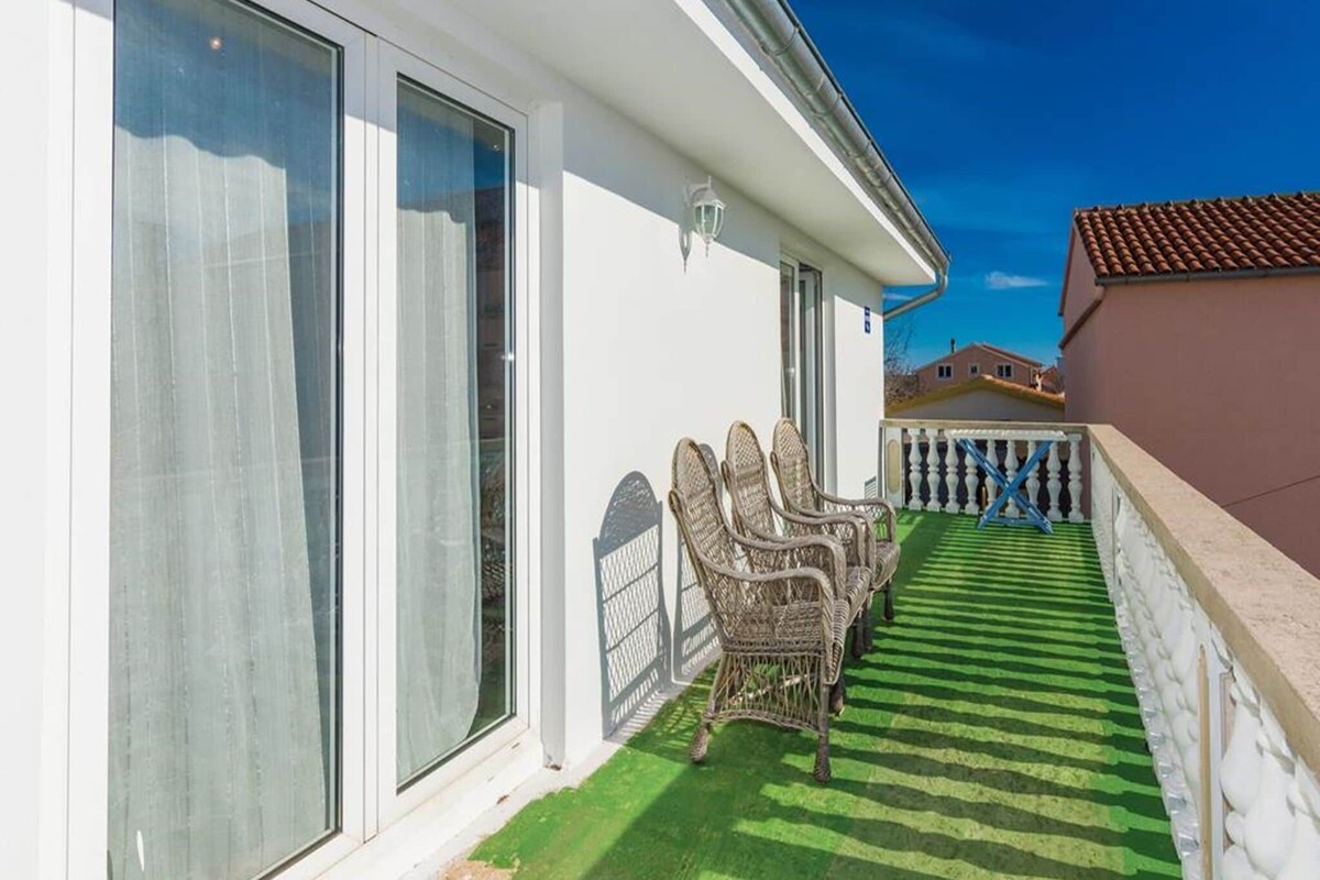 Apartment in Podlug with Balcony and Garden