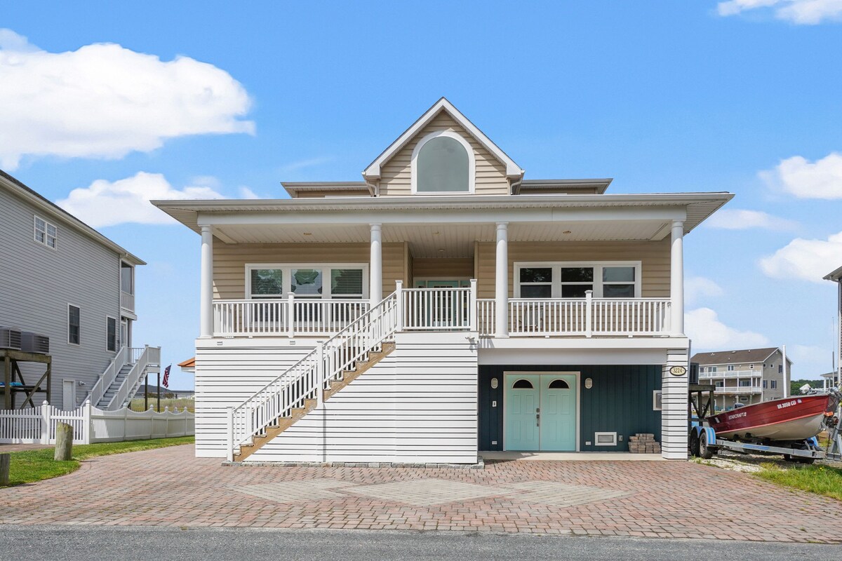 Diving Duck -Waterfront,Hot tub,Boat dock,king bed