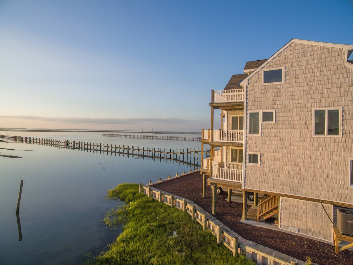 La Vie - Waterfront; Boat dock & Pool!