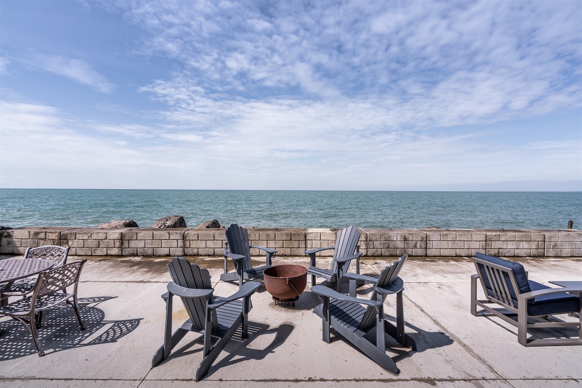 Breezeway Lakehouse · Near Point Pelee!