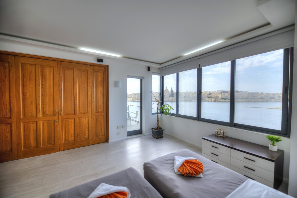 Spacious apartment with breathtaking views Goslm5