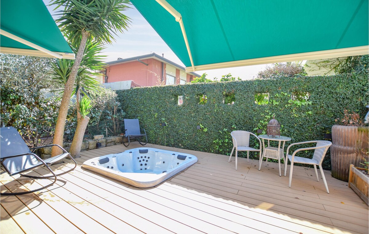 3 bedroom awesome home in Lido di Camaiore