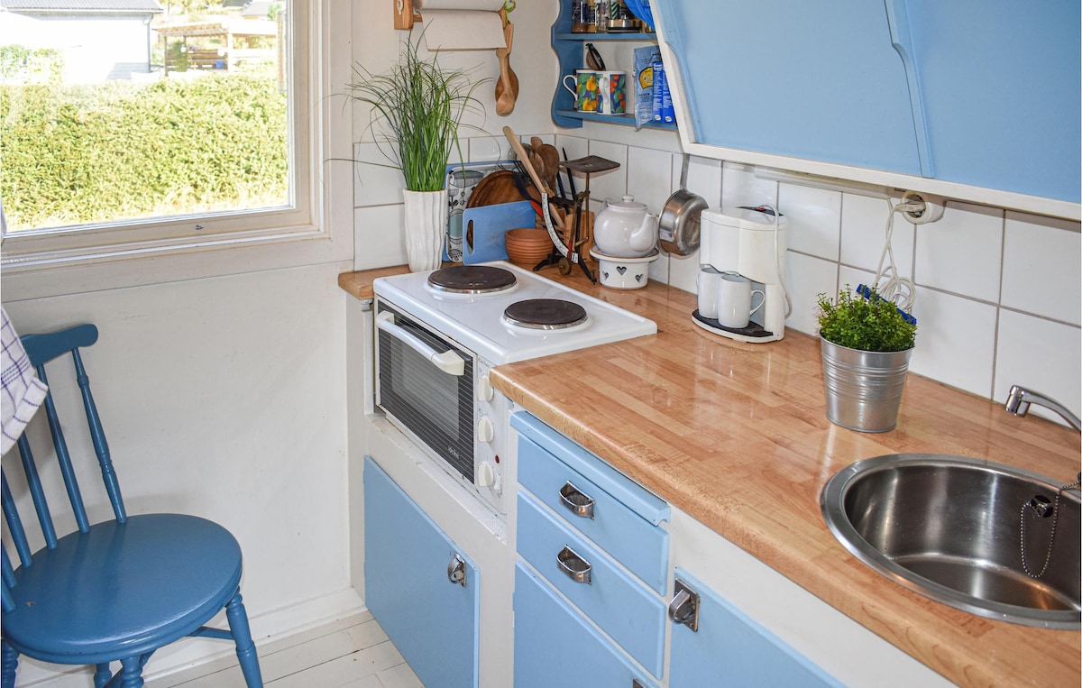Kolmården带小厨房的漂亮房源