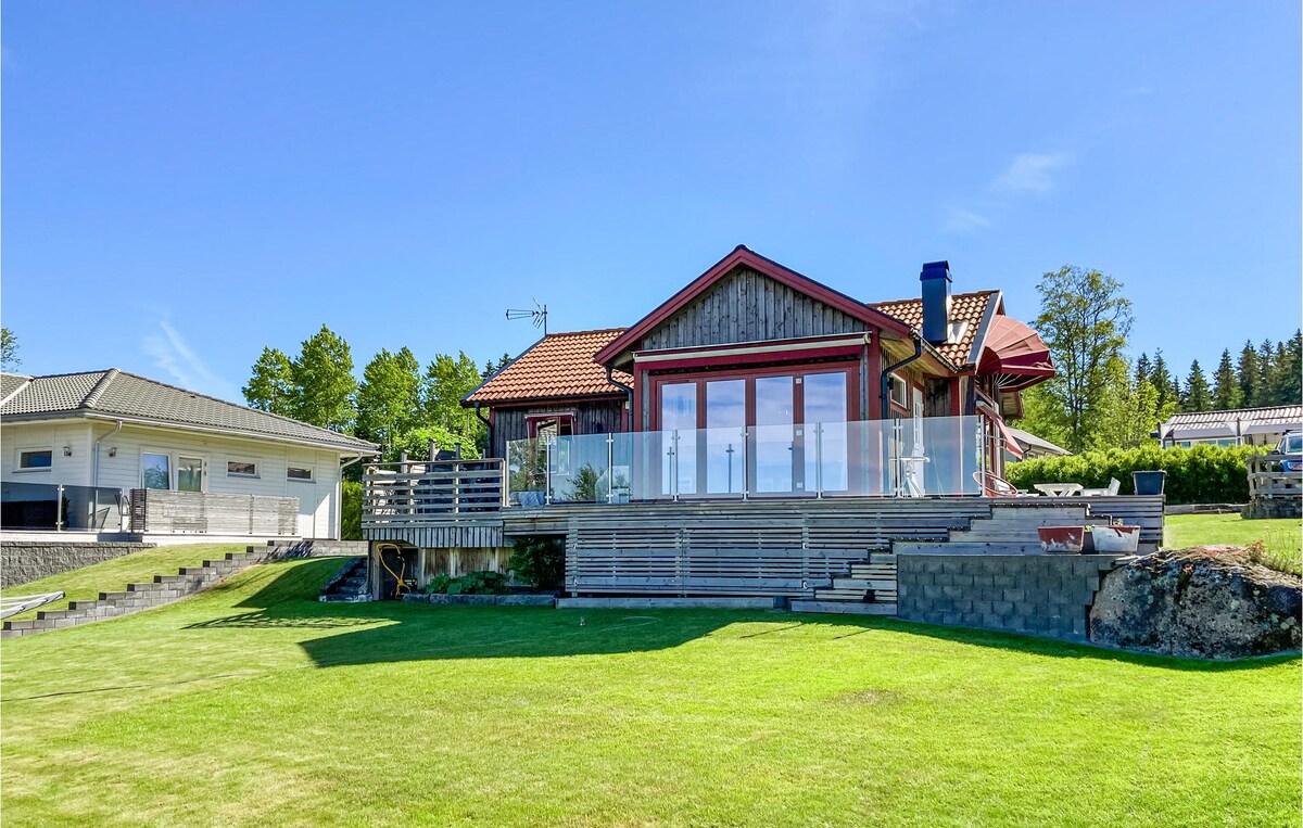位于nässjö优质房源，可欣赏房屋海景
