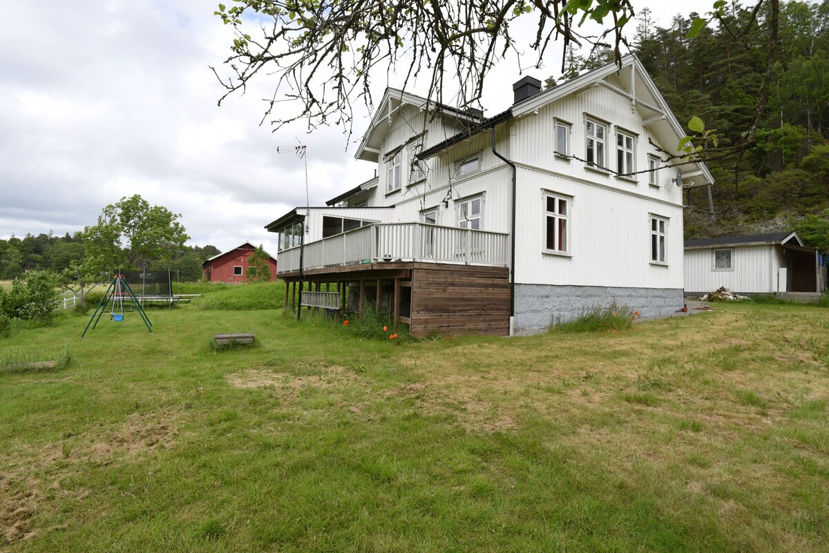 Spacious holiday home in Strömstad, West coast