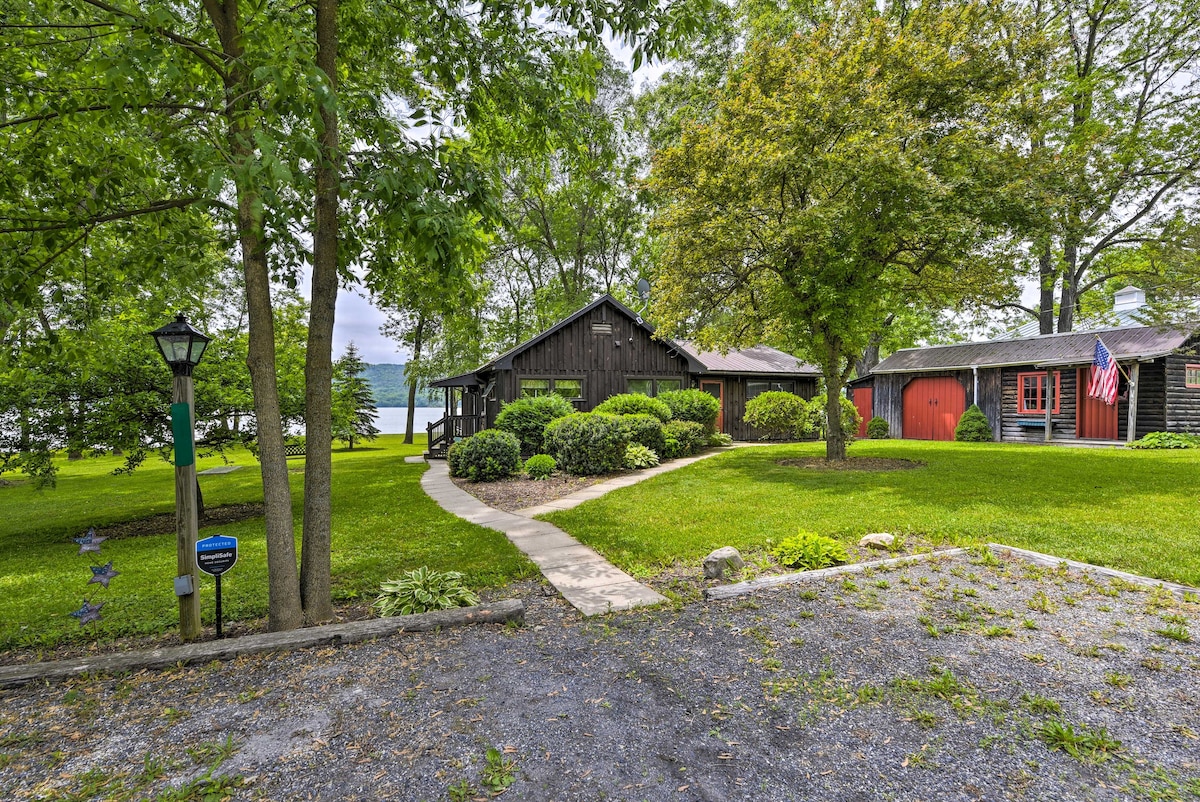 Cozy Lake Champlain Cottage w/ Beautiful View