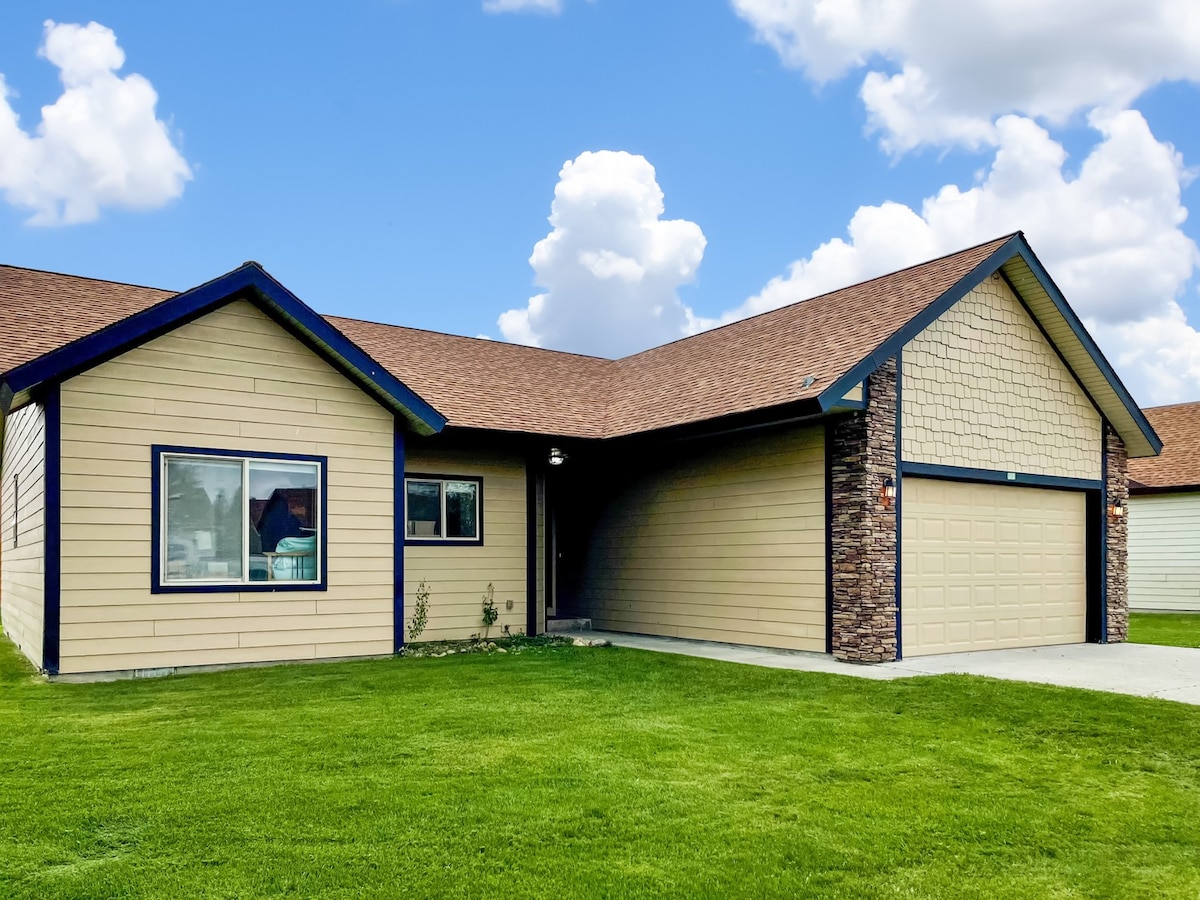 Cozy Donnelly Bungalow with Neighborhood Playgroun