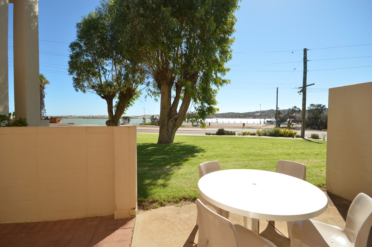 Riverview Holiday Apartment 2 - Kalbarri WA