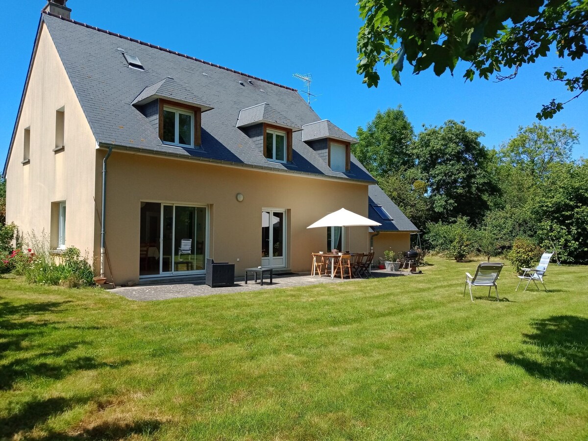 Spacious holiday home located in the heart of the bay of Mont St Michel.