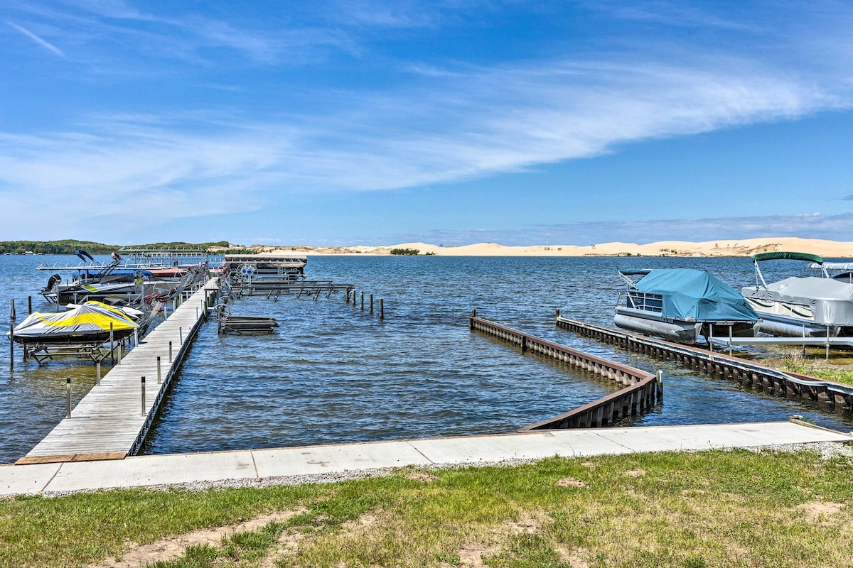 Breezy Silver Lake Getaway: Fishing Dock, Grill!