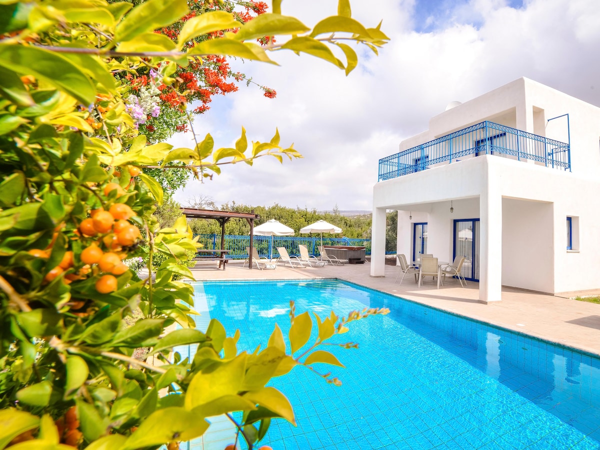 Sanders Azzurro - Ideal Villa w/ Private Pool