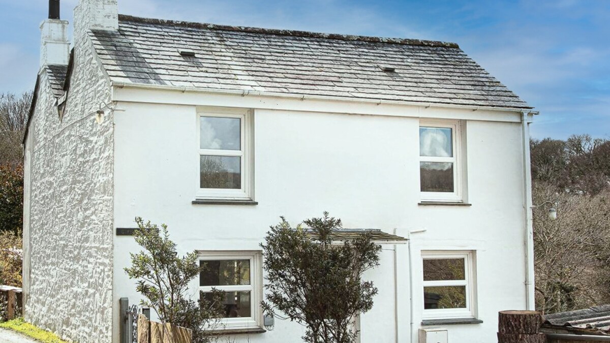 Gwendreath, a 3 bed dog friendly cottage