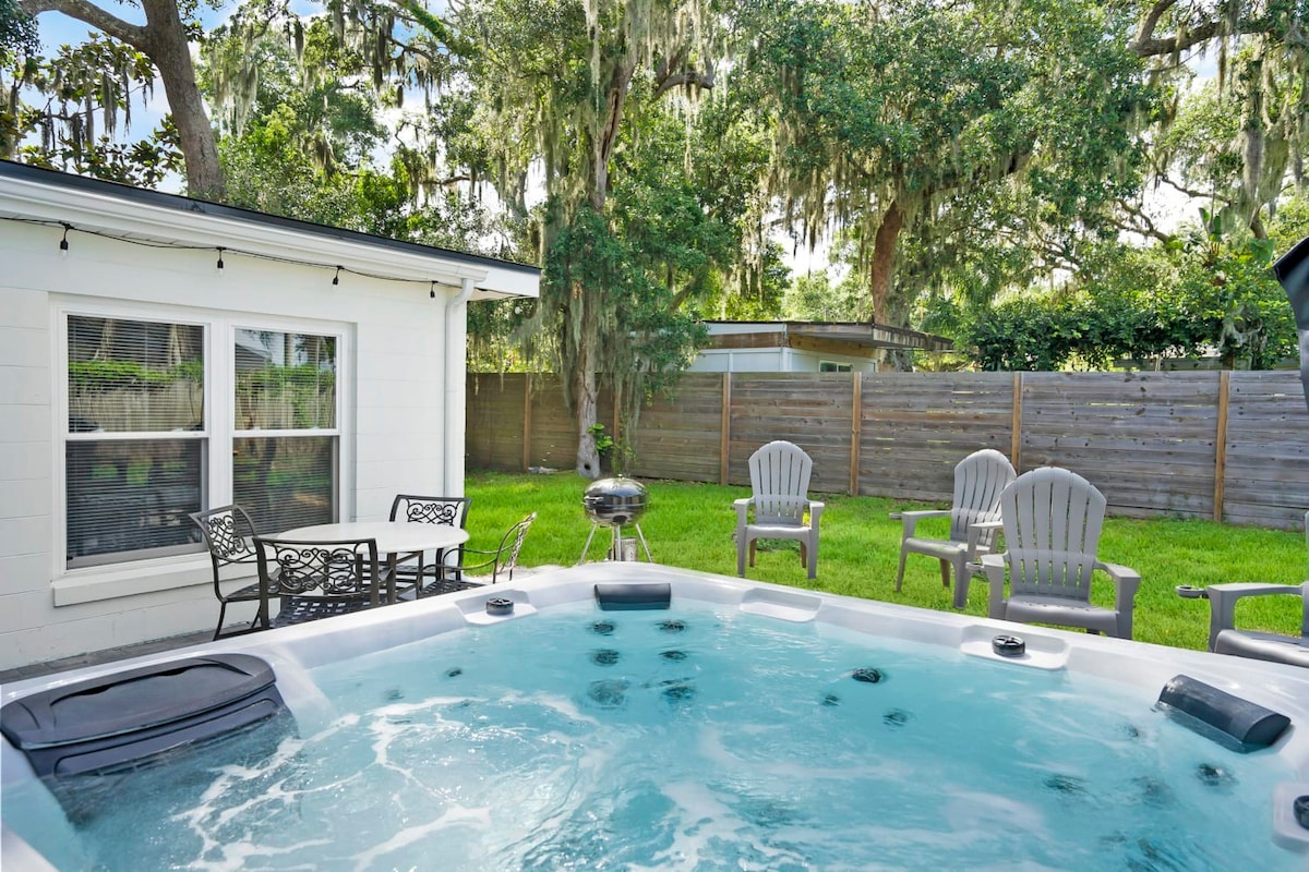 Rave Reviews for Waterway Views, New Hot Tub!